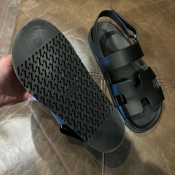 Hermes Genius Sandal in Black - Picture 5 of 6